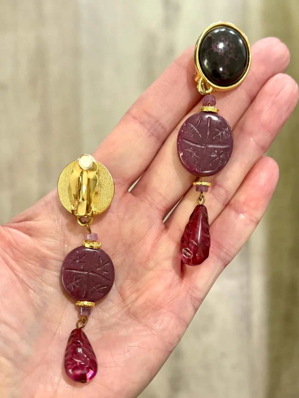 Vintage Artisan Clip On Dangle Earrings Burgundy Plum Glass Gold Tone 3.25”